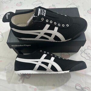 Onitsuka Tiger Black Canvas Low-Top Flat Sneakers